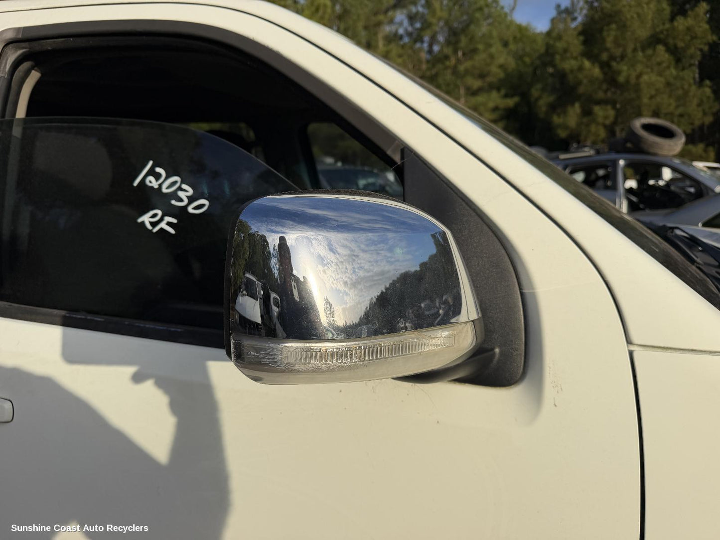 2007-2010 Nissan Pathfinder Right Door Mirror