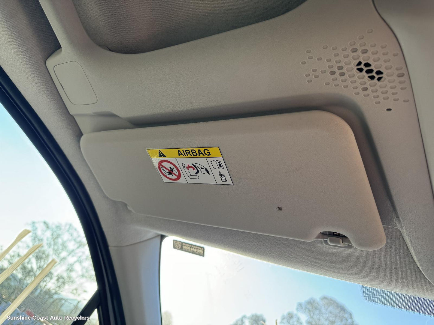 2019-2026 Peugeot Partner Sunvisor