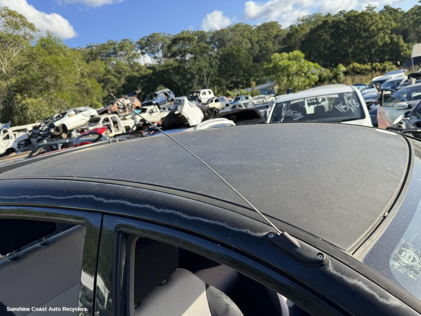 2008 Mitsubishi Triton Antenna