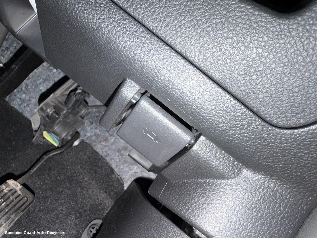 2007-2014 Nissan Xtrail Bonnet Release