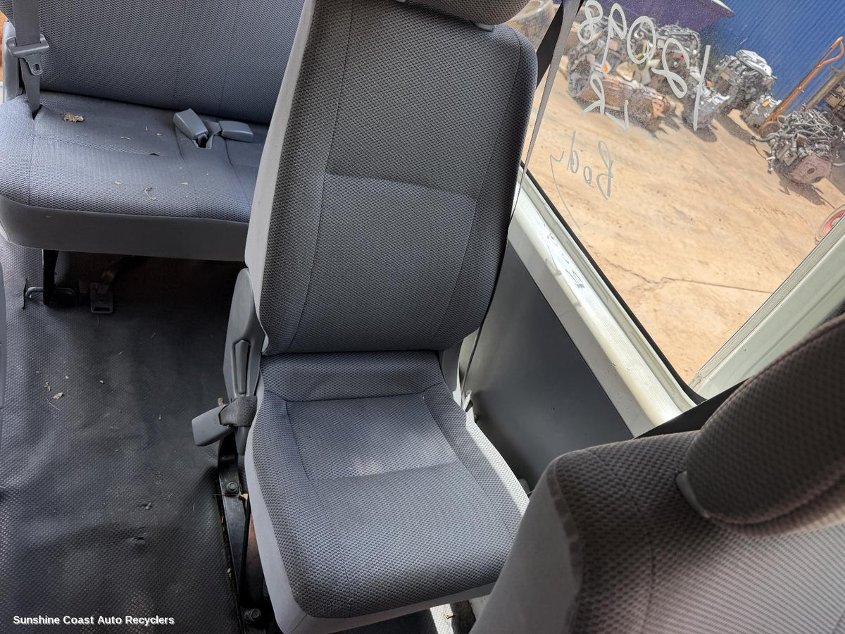 2005-2019 Toyota Hiace 3rd Seat