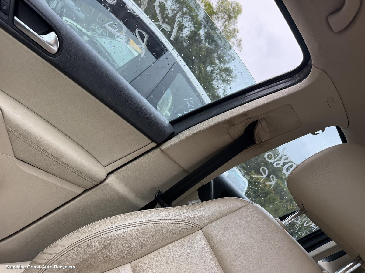 2008-2012 Volkswagen Tiguan Seatbelt Stalk