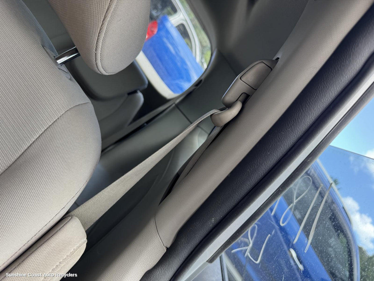 2015 Kia Carnival/grand Carnival Seatbelt Stalk