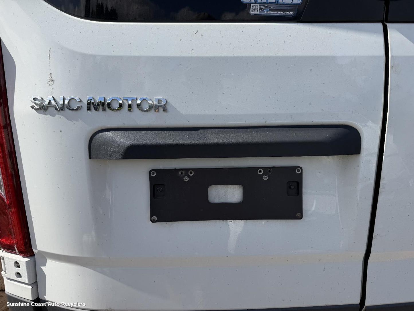 2020-2024 Ldv Deliver 9 Rear Garnish