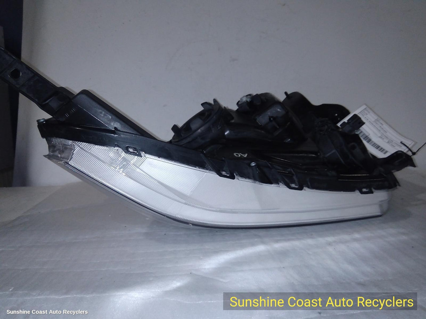 2016 Nissan Navara Right Headlamp