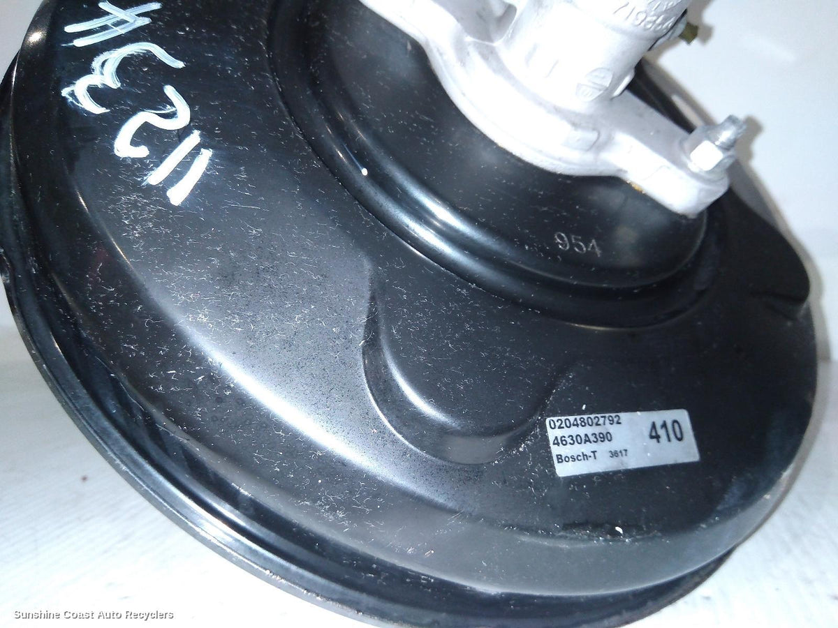 2009-2015 Mitsubishi Triton Brake Booster