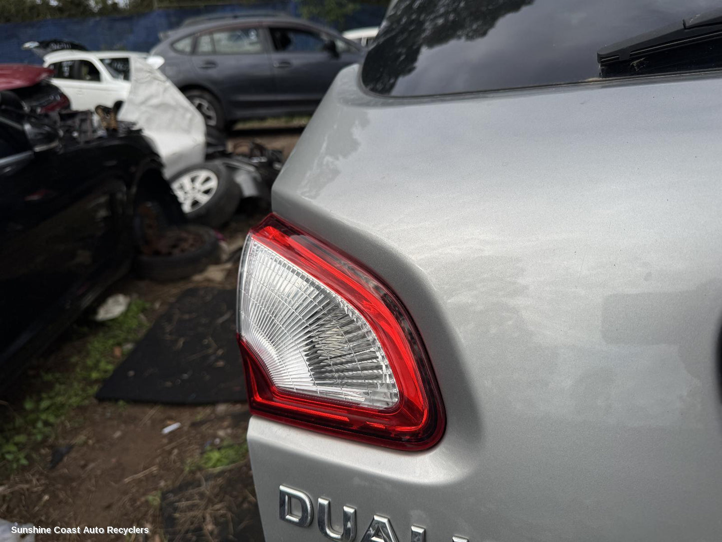 2011 Nissan Dualis Rear Garnish