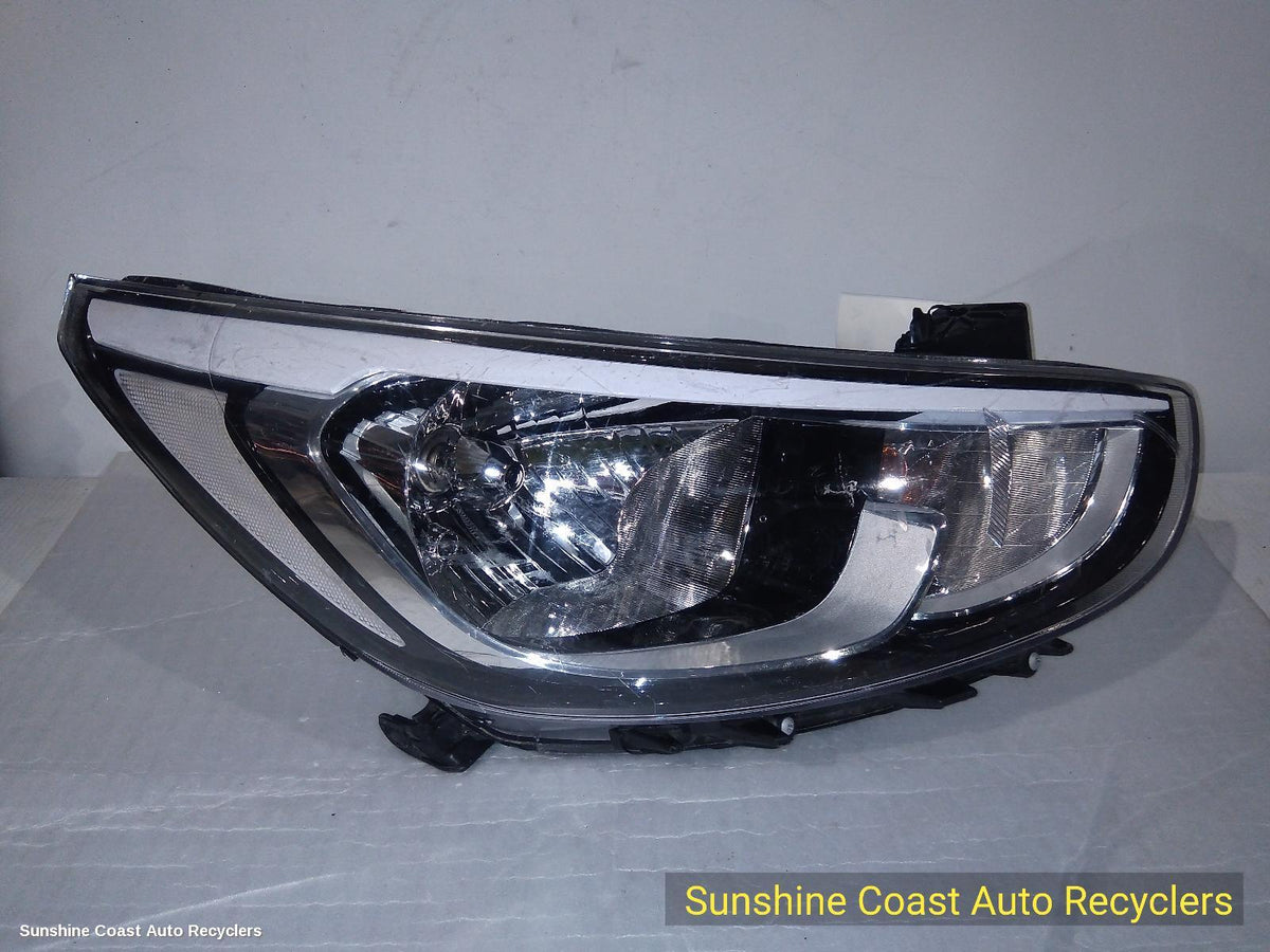 2014-2019 Hyundai Accent Right Headlamp