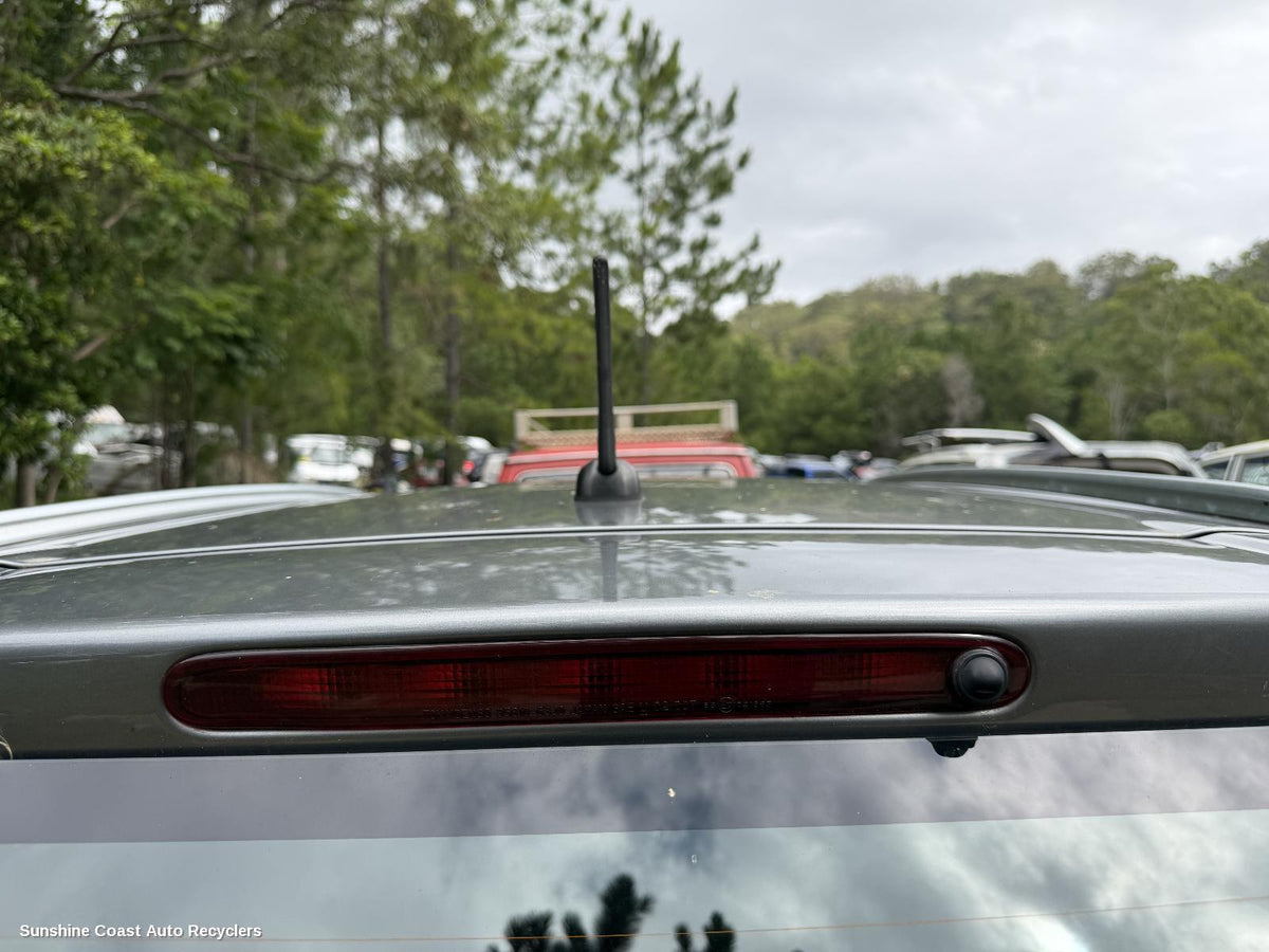 2013-2022 Suzuki S-cross High Level Stoplight