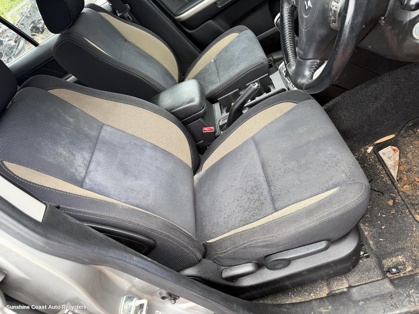 2015 Suzuki Vitara Front Seat