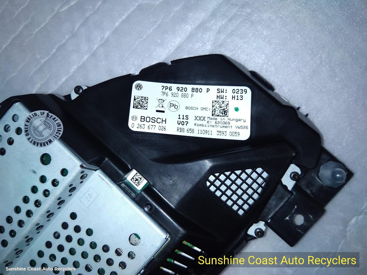 2010-2018 Volkswagen Touareg Instrument Cluster