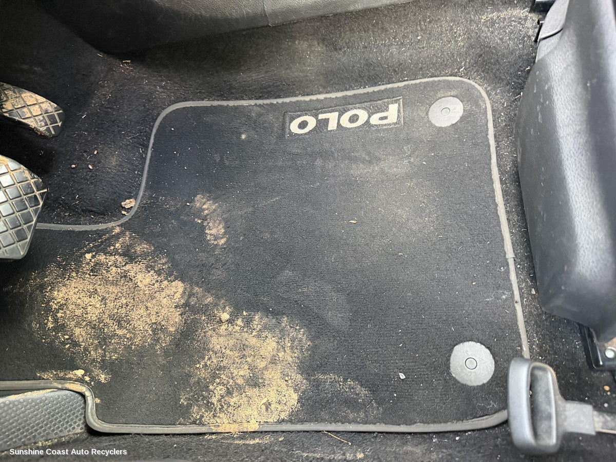 2010-2017 Volkswagen Polo Floor Mats
