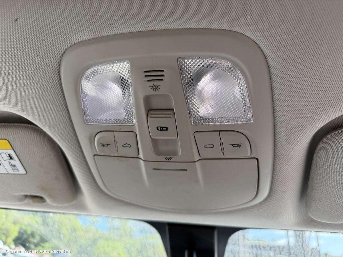 2015-2025 Ldv G10 Courtesy Light