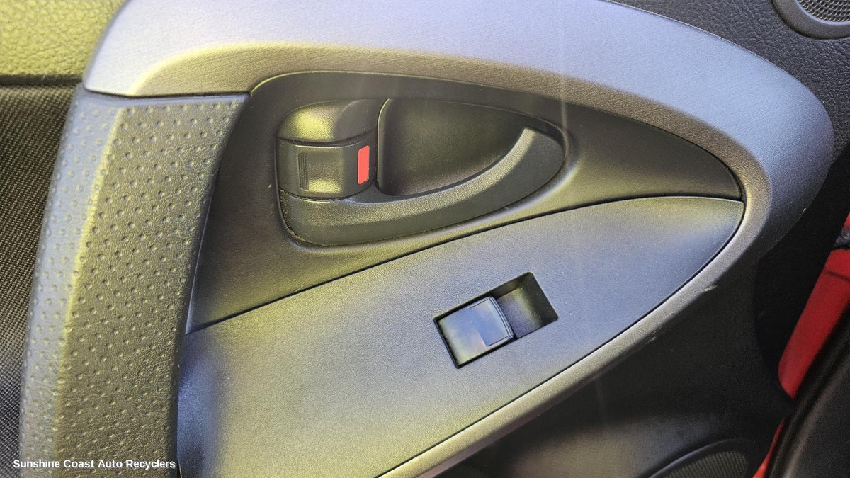 2005-2012 Toyota Rav4 Door Handle
