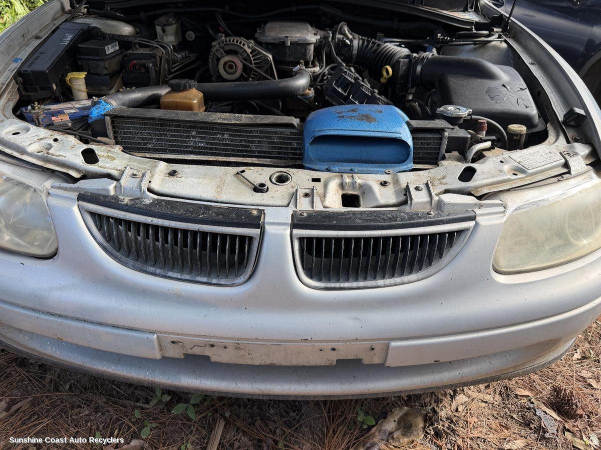 1997-2000 Holden Commodore Grille