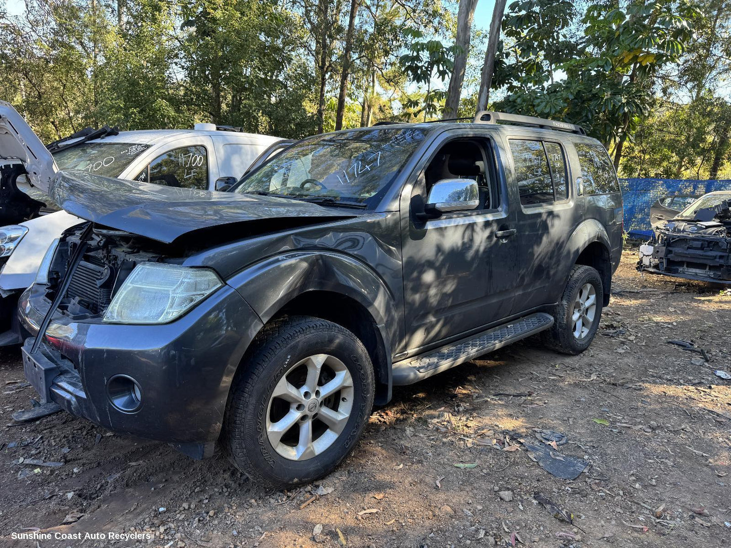 2010 Nissan Pathfinder Wheel Mag