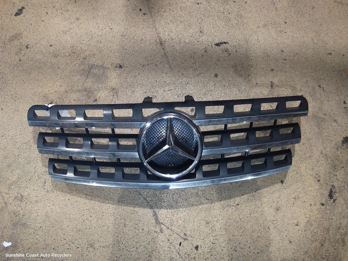 2005-2011 Mercedes M Class Grille