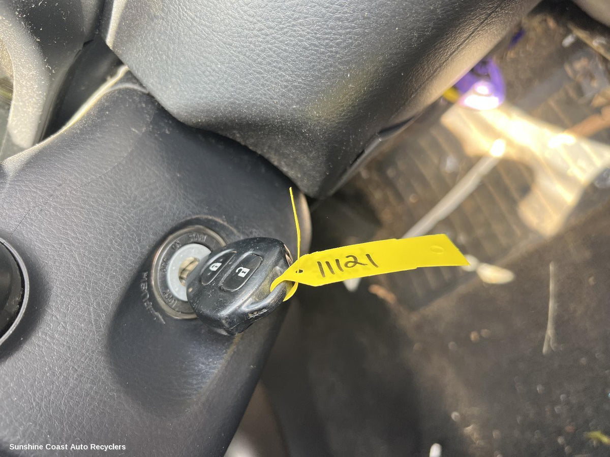 2005-2012 Toyota Rav4 Ignition W  Key