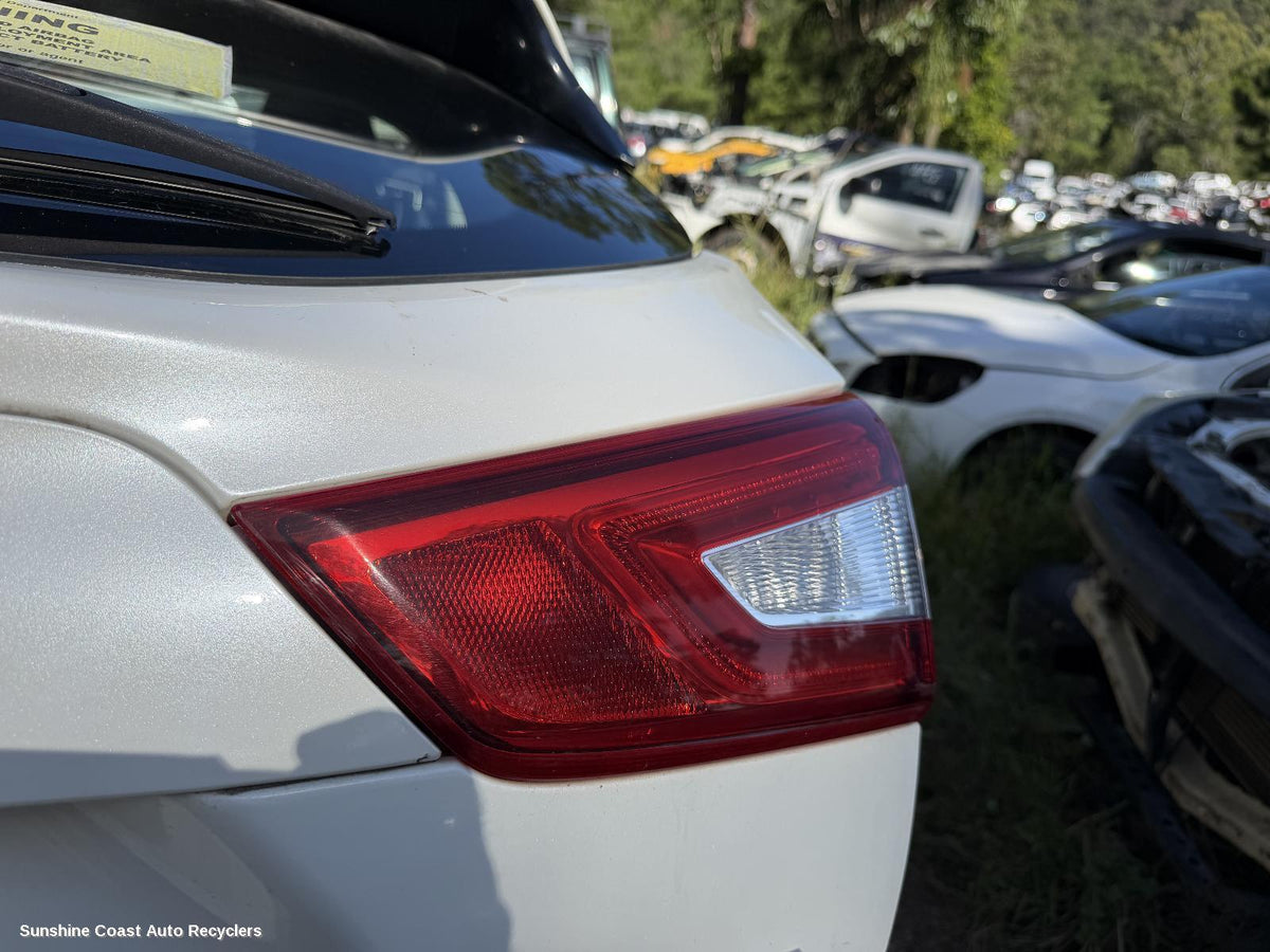 2013-2017 Nissan Qashqai Rear Garnish