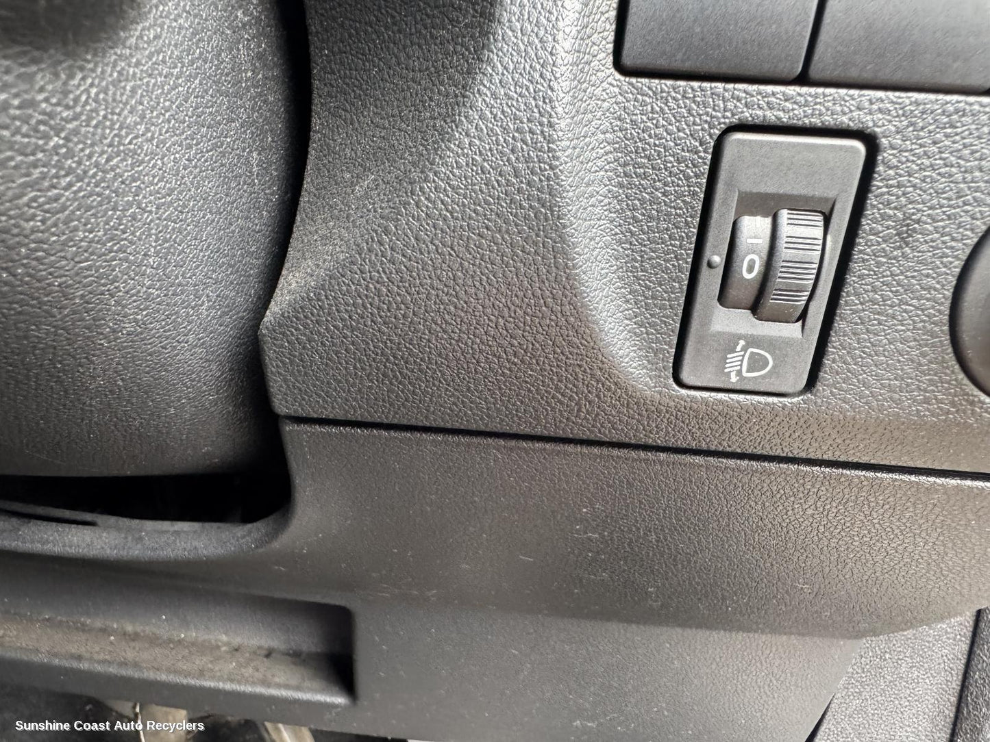 2015 Citroen Berlingo Misc Switch Relay