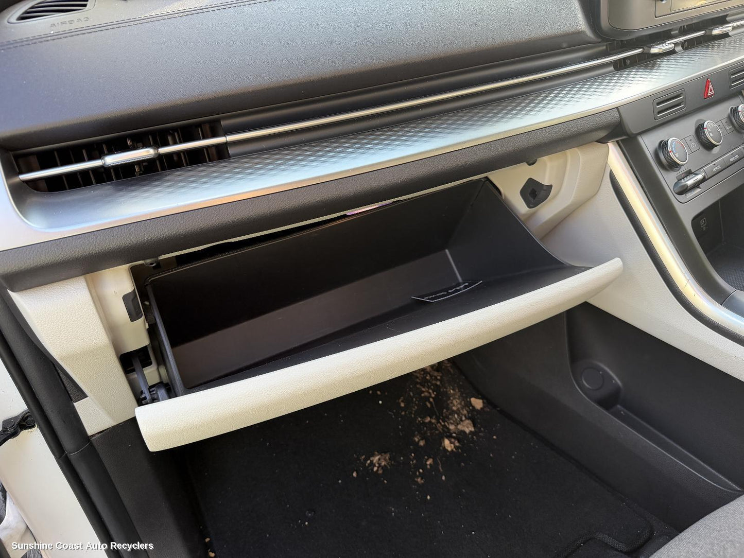2020-2026 Kia Carnival/grand Carnival Glove Box