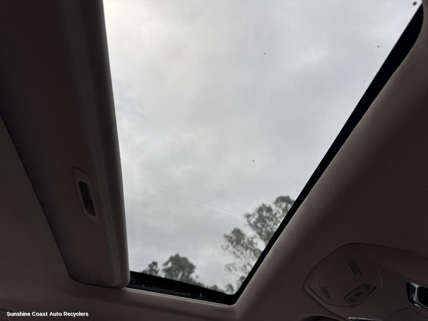 2017-2025 Ldv D90 Roof Glass Sunroof T