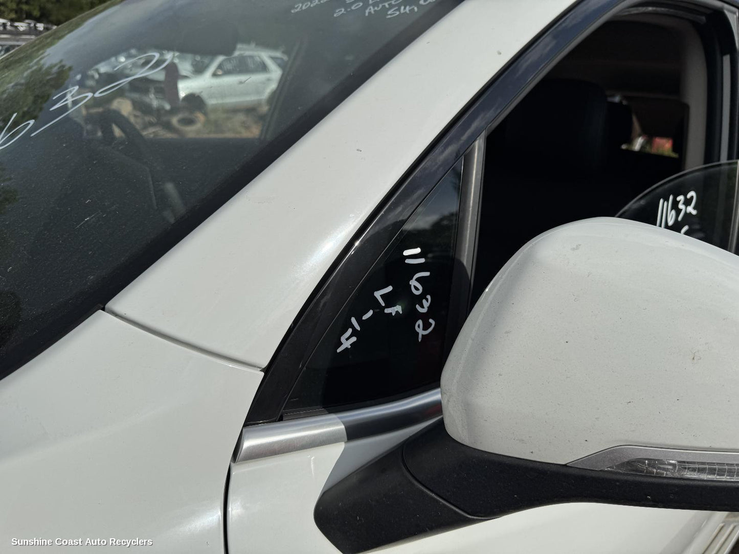 2022 Ldv D90 Left Front 1 4 Door Glass