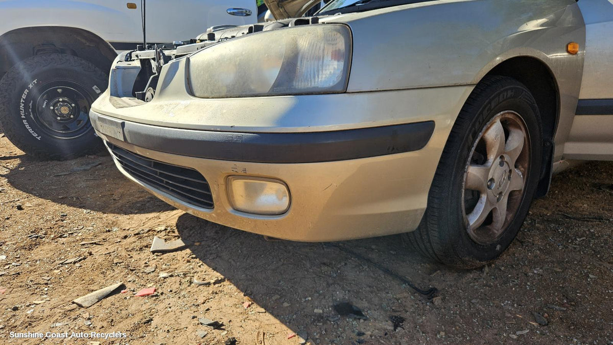 2000-2003 Hyundai Elantra Front Bumper