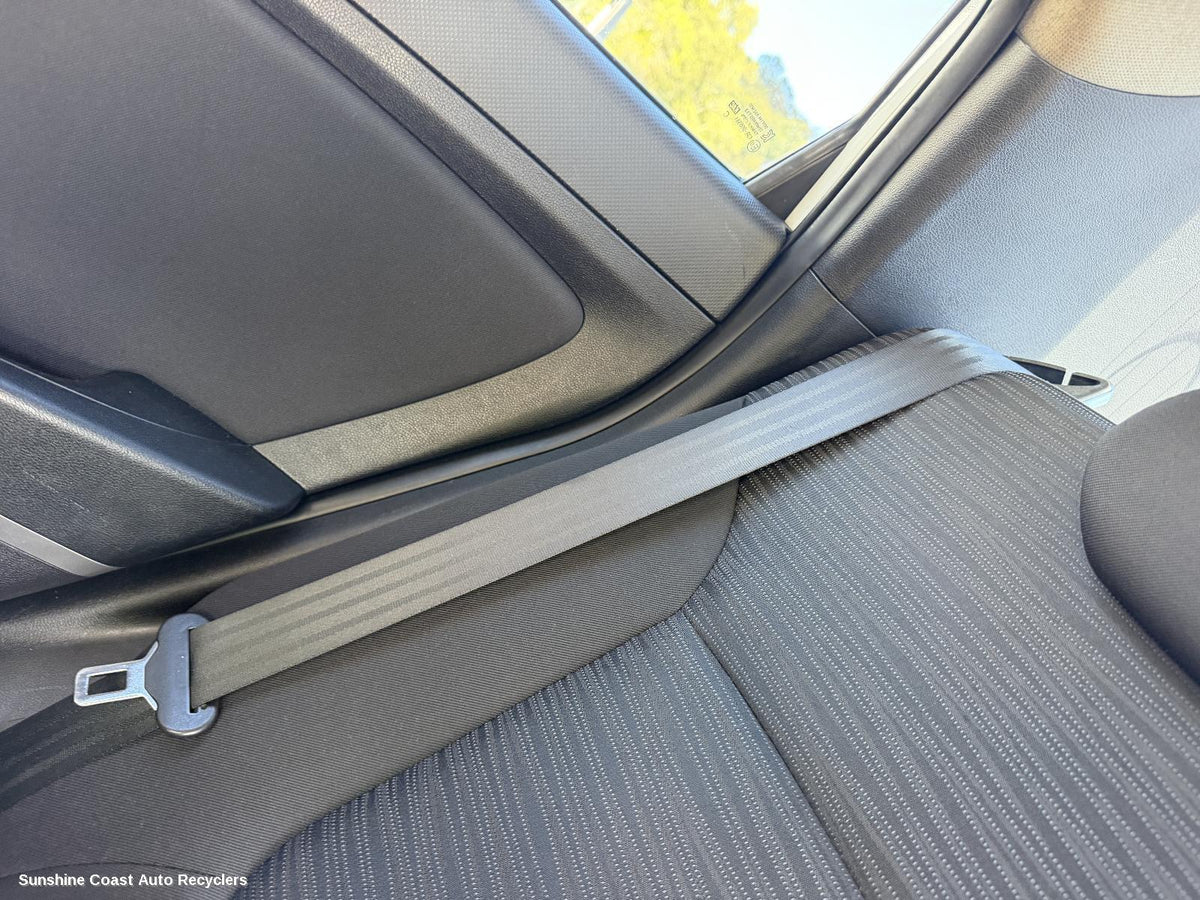 2011-2019 Hyundai Accent Seatbelt Stalk