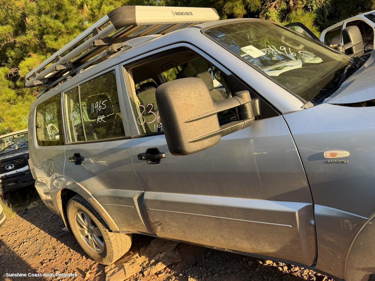2006-2014 Mitsubishi Pajero Left Door Mirror