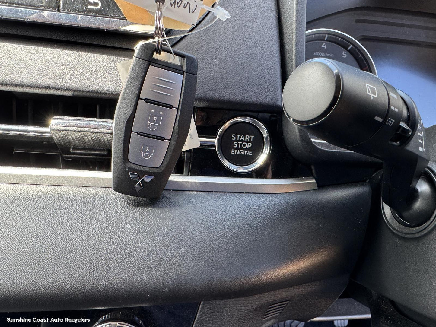 2024 Mitsubishi Outlander Ignition W  Key
