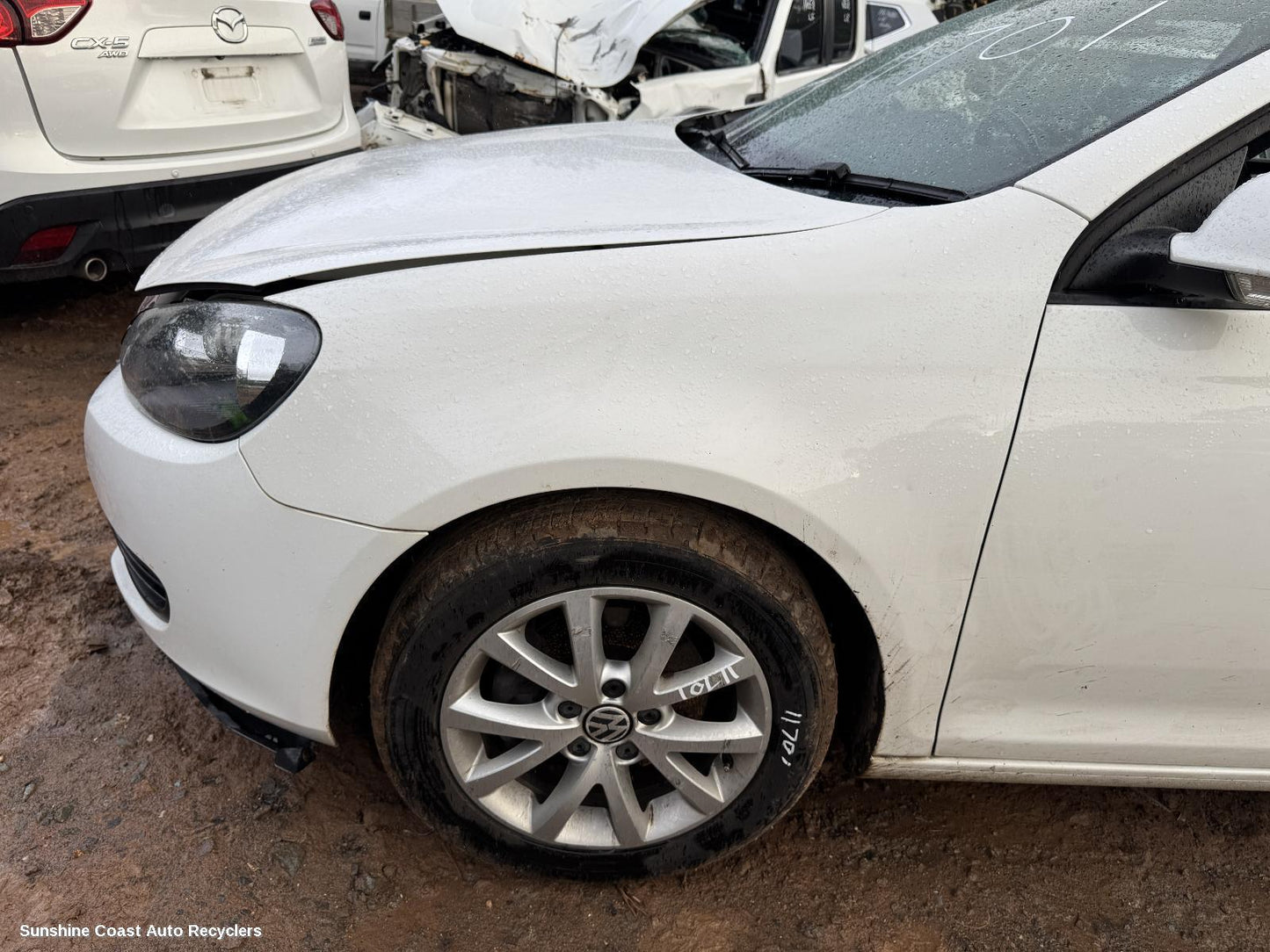 2010 Volkswagen Golf Left Guard