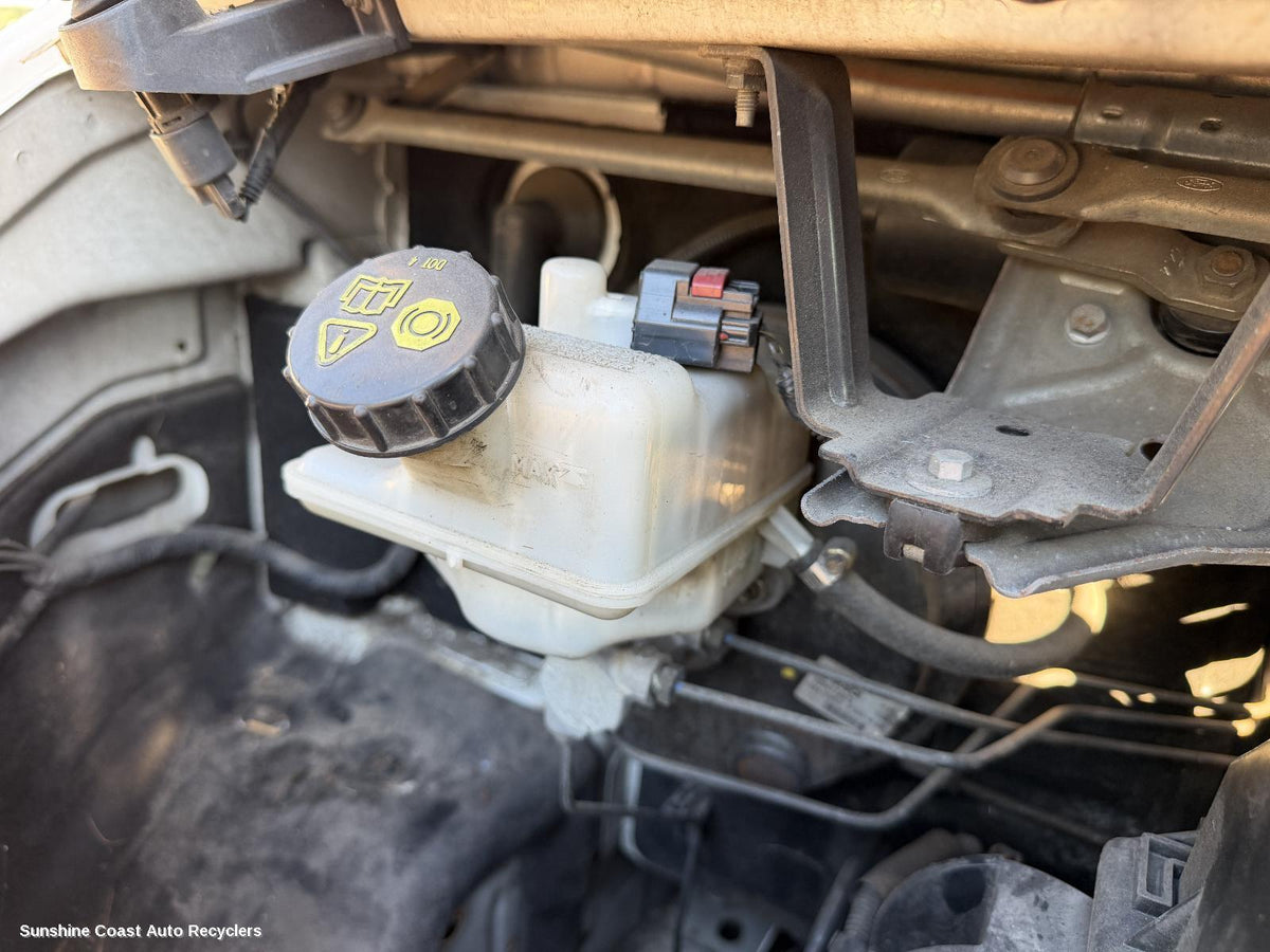 2006-2014 Ford Transit Master Cylinder