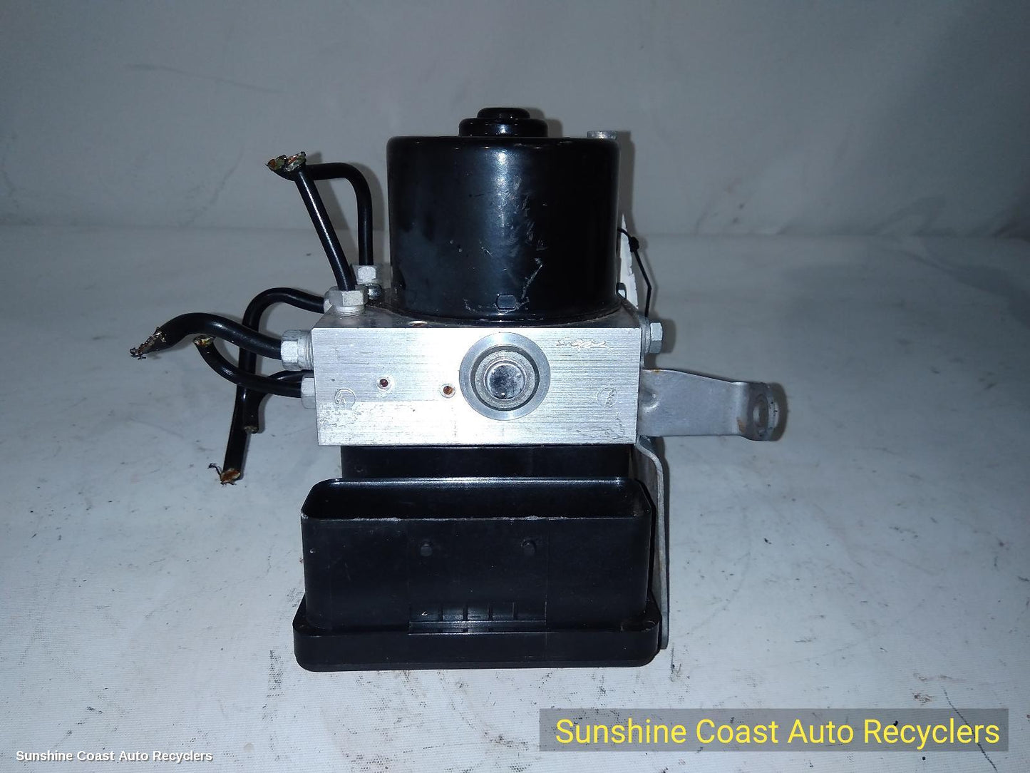 2007 Bmw 3 Series Abs Pump Modulator
