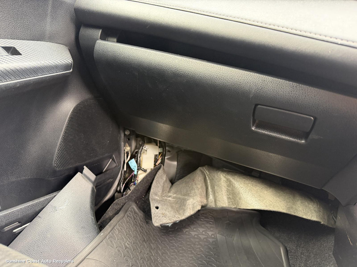 2012-2018 Toyota Rav4 Glove Box