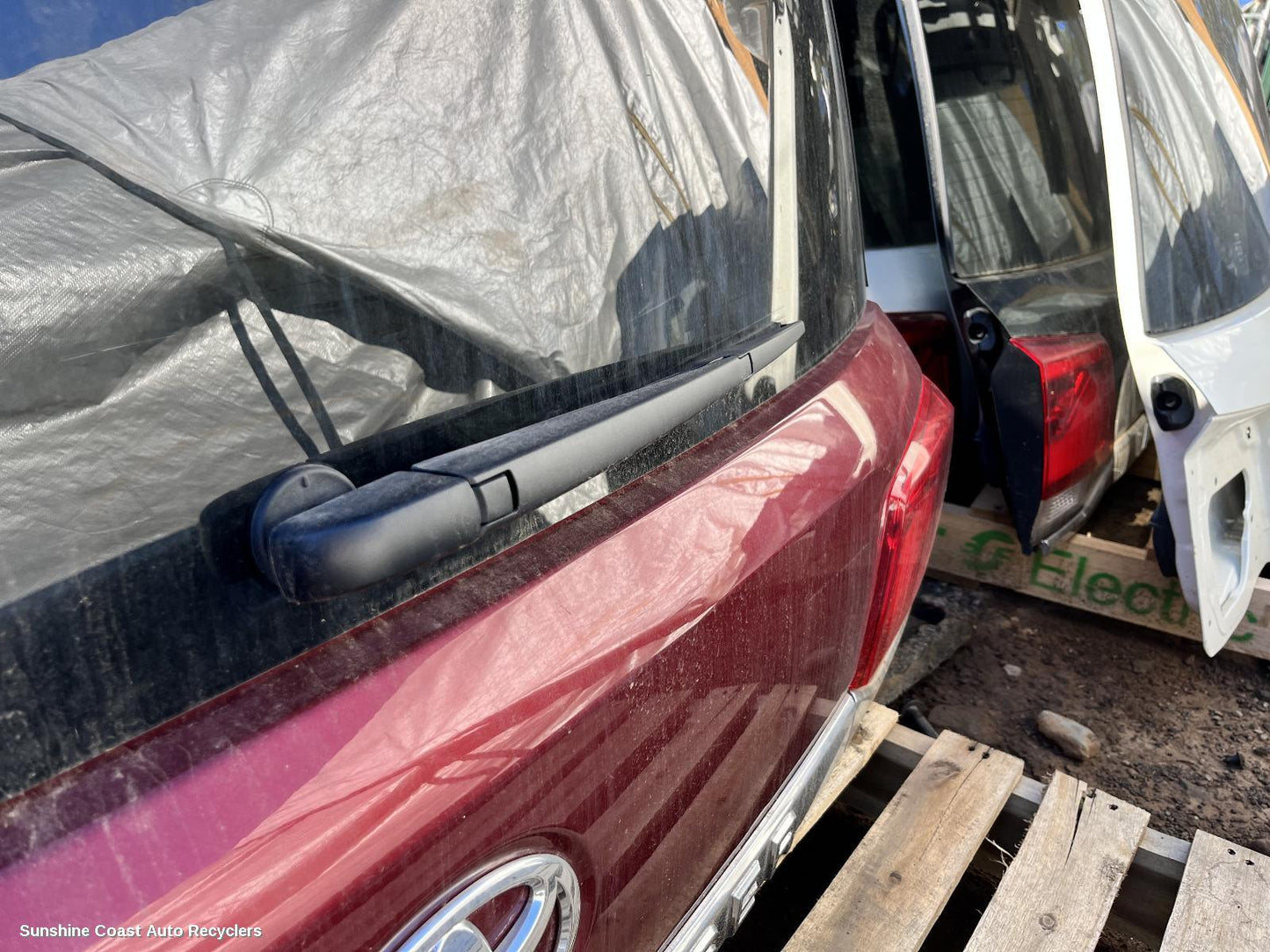 2017 Toyota Landcruiser Wiper Arm