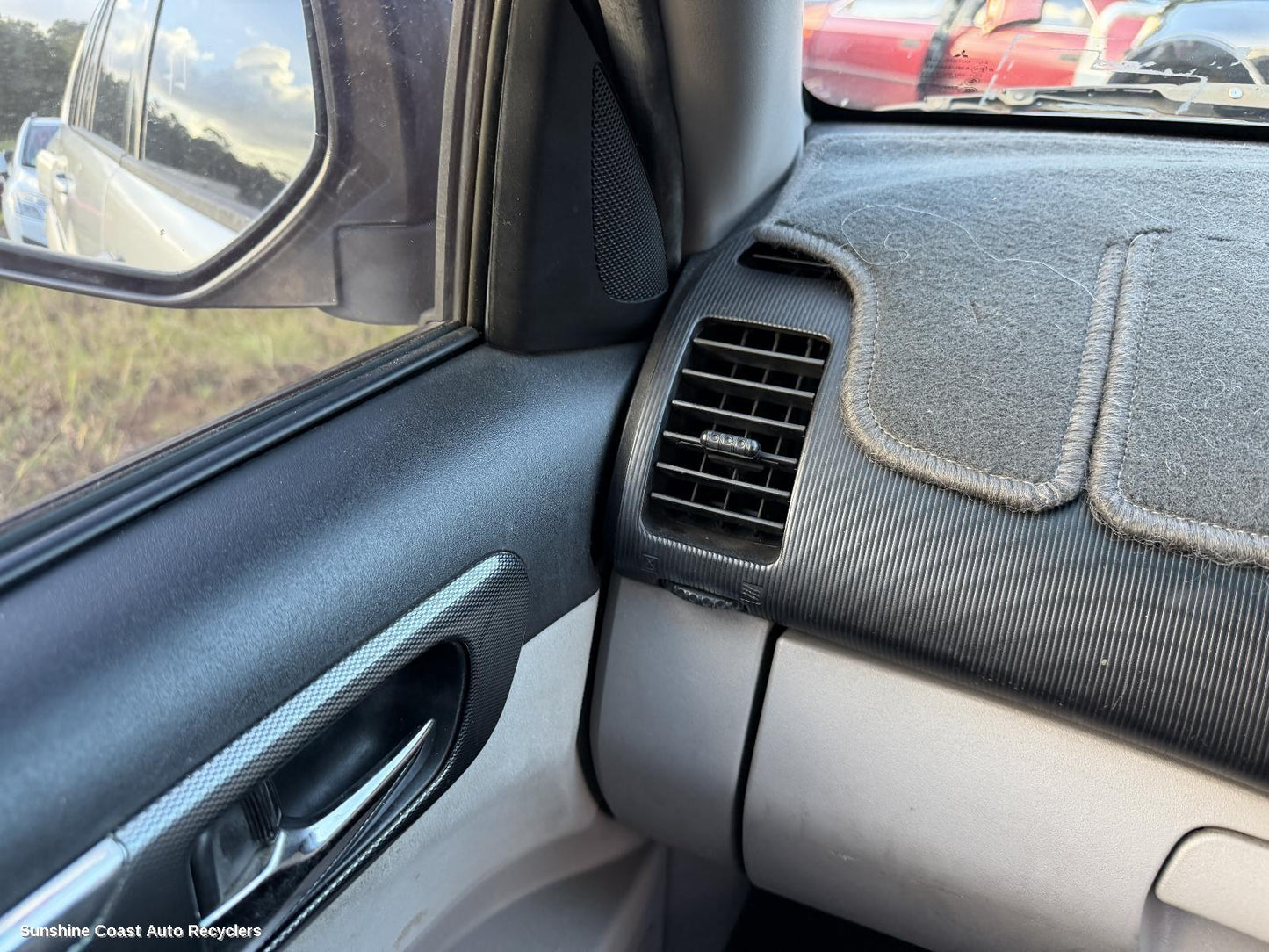 2009-2015 Mitsubishi Challenger Misc