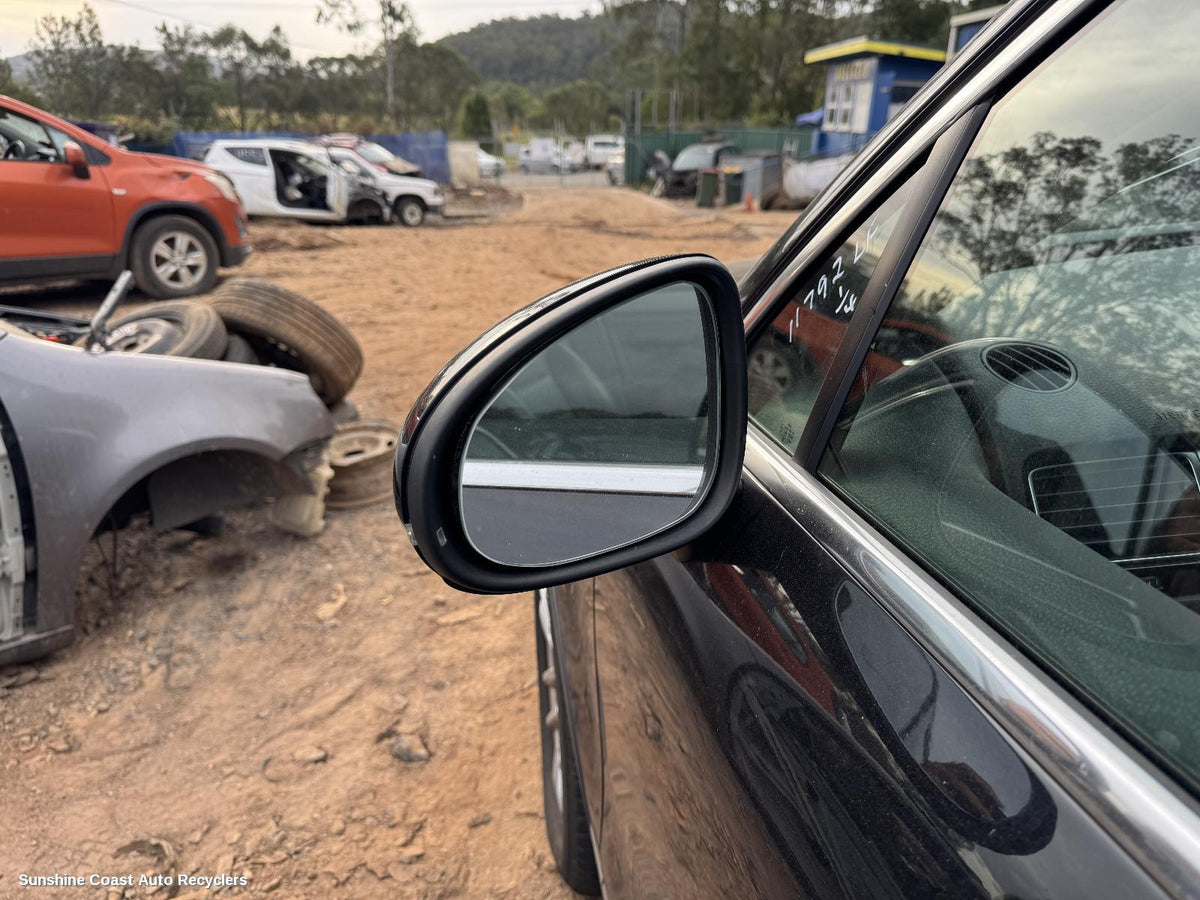 2014-2018 Volkswagen Touareg Left Door Mirror