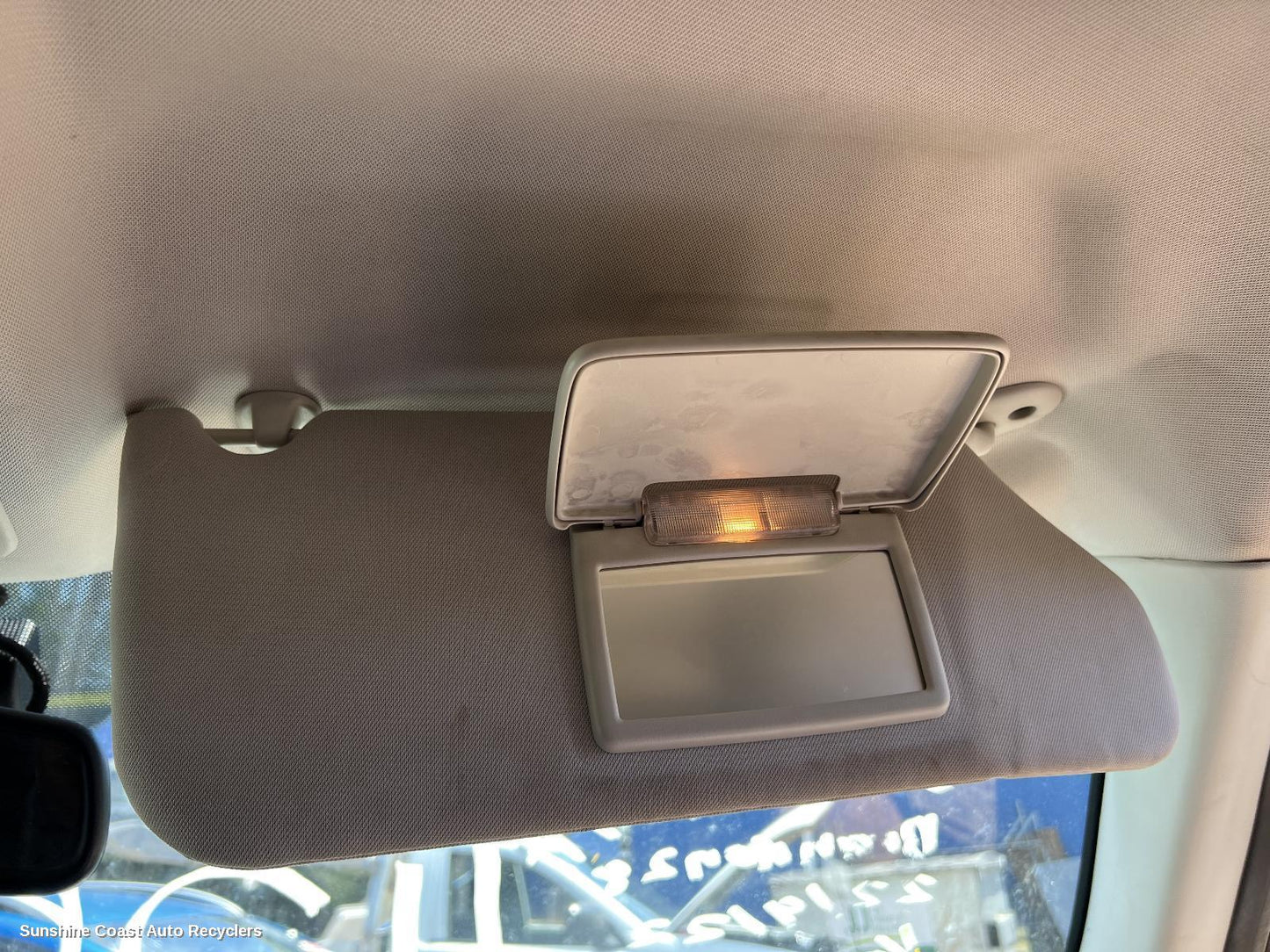 2012 Jeep Cherokee Sunvisor