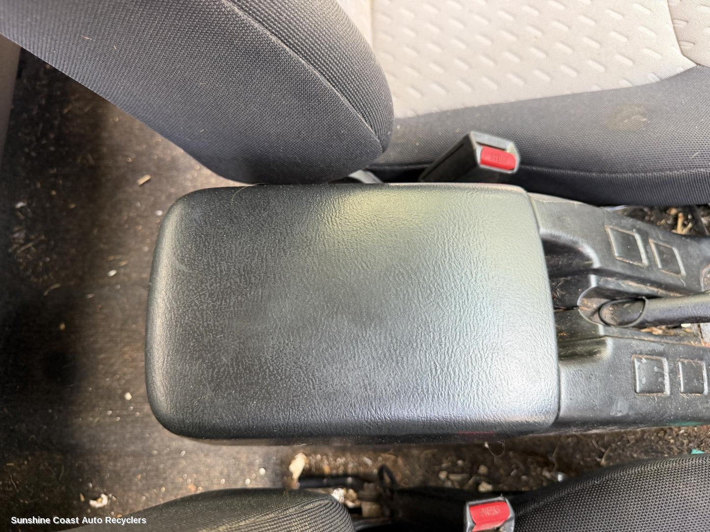 2008-2015 Nissan Navara Console
