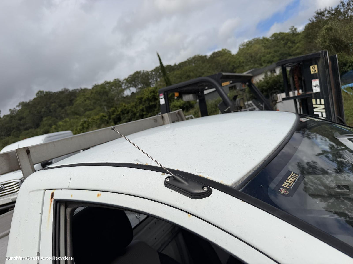 2006-2015 Mitsubishi Triton Antenna