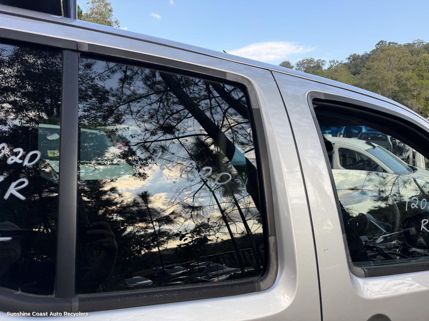 2005-2015 Nissan Navara Right Rear Door Window