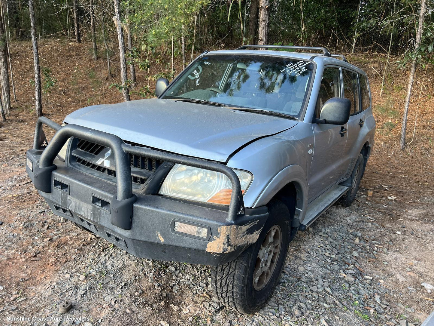 2004 Mitsubishi Pajero Fan