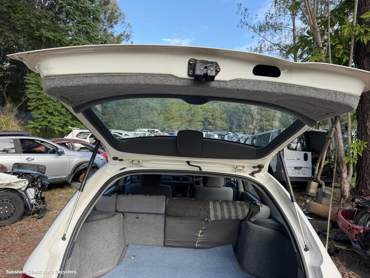 1997-2002 Toyota Camry Bootlid Tailgate