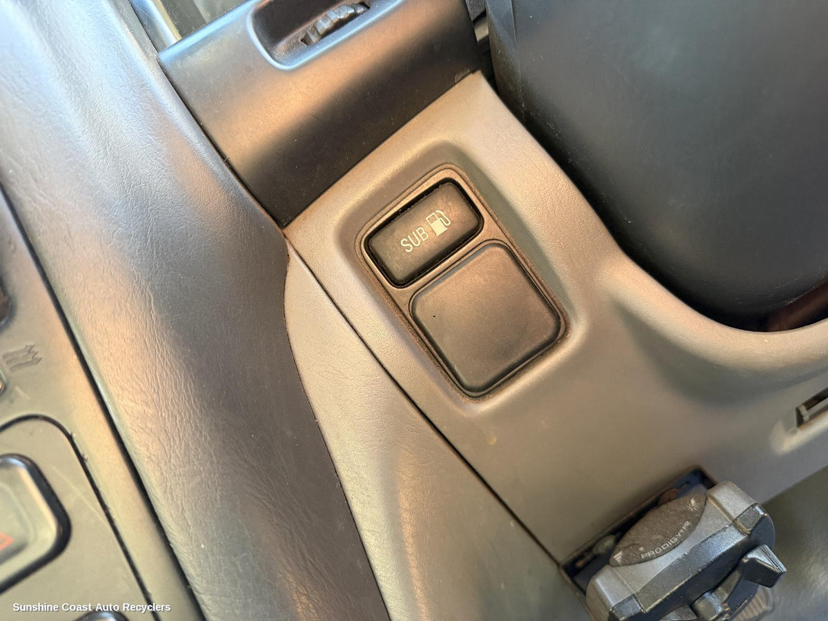 1998-2007 Toyota Landcruiser Misc Switch Relay