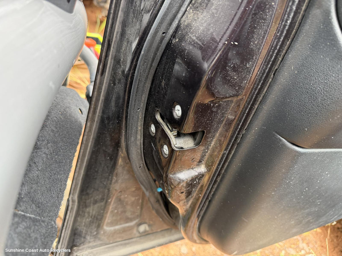 2008-2014 Nissan Dualis Door Boot Gate Lock
