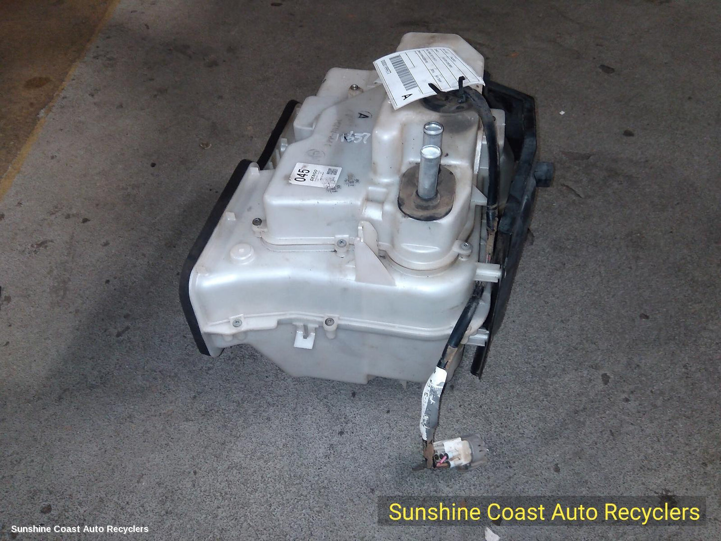 2016 Mitsubishi Pajero Heater Core Box