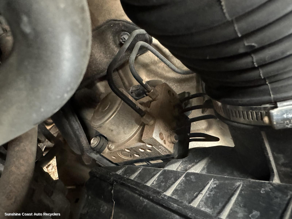 2010-2013 Nissan Xtrail Abs Pump Modulator