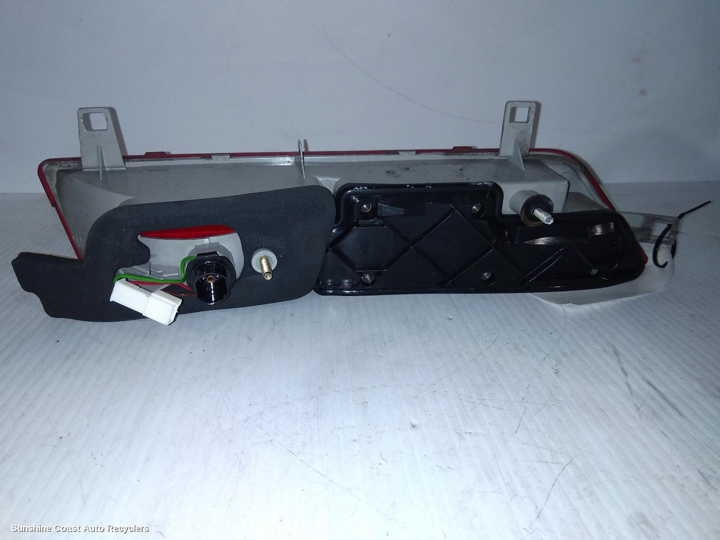 2003 Bmw 7 Series Rear Garnish
