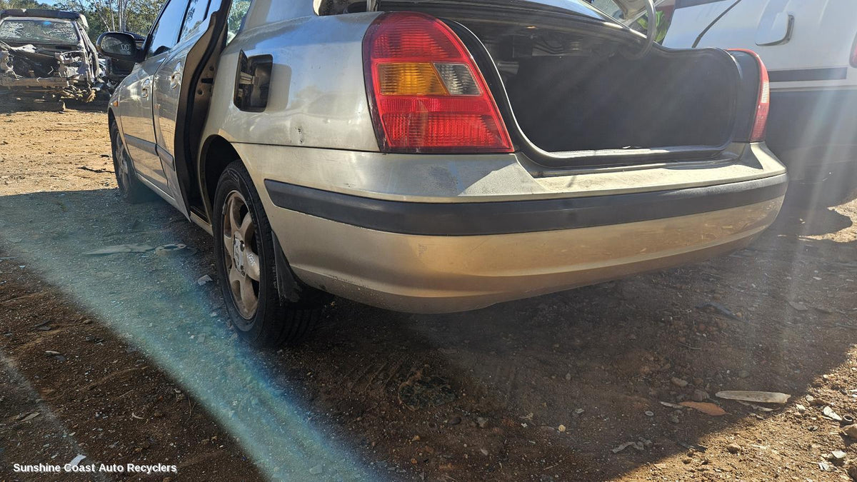 2000-2003 Hyundai Elantra Rear Bumper